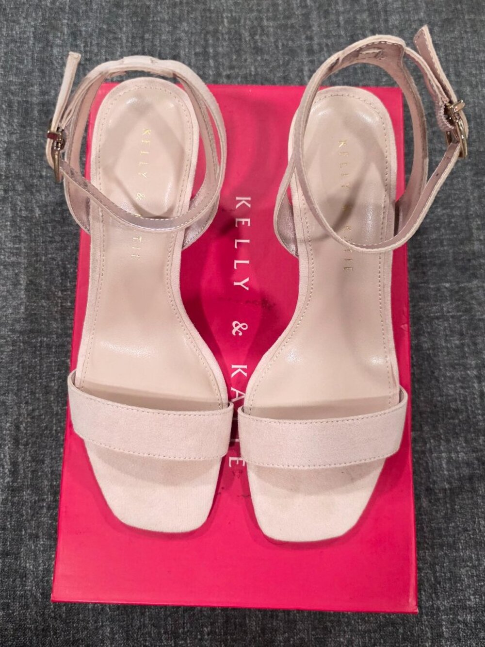 Kelly & Katie Mayla blush/nude low heels size 7